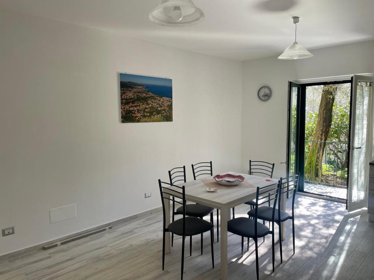 Sorrento Realty Holidays - The Smile Of The Sun Exterior photo
